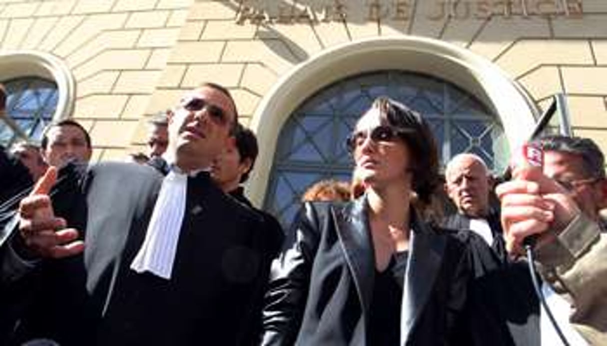 Hommage à Antoine Sollacaro, l’avocat assassiné le 16 octobren devant le tribunal d’Ajaccio. © Pascal pochard/AFP