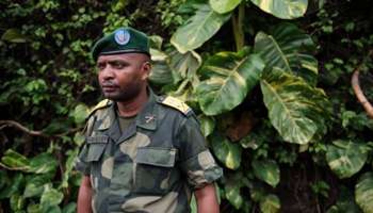 Le colonel Olivier Hamuli, porte-parole de l’armée congolaise, le 25 juillet 2012 à Goma. © AFP