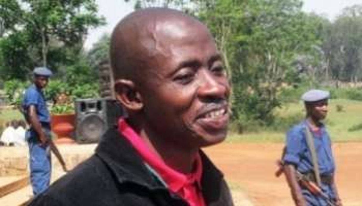 Le journaliste burundais Hassan Ruvakuki à Gitega le 18 octobre 2012. © Esdras Ndikumana/AFP