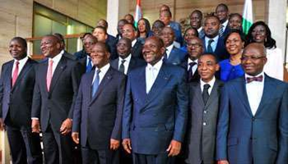 Le nouveau gouvernement ivoirien, le 22 novembre. © Sia Kambou/AFP