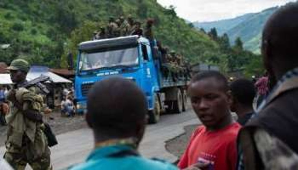 Les rebelles du M23 quitter leurs positions à Sake, le 30 novembre 2012 en RDC. © AFP/Phil Moore