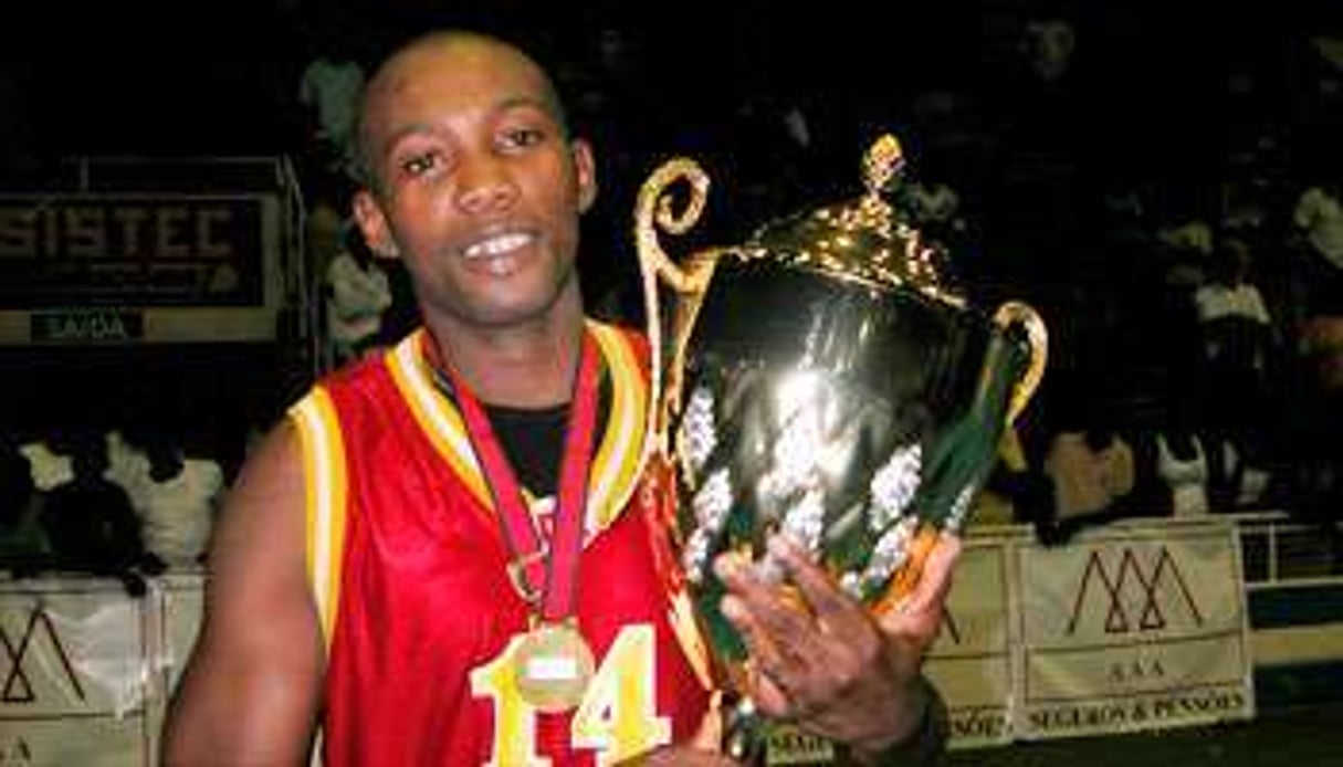 Le joueur vedette du basket angolais prend sa retraite en cette fin d’année 2012. © DR