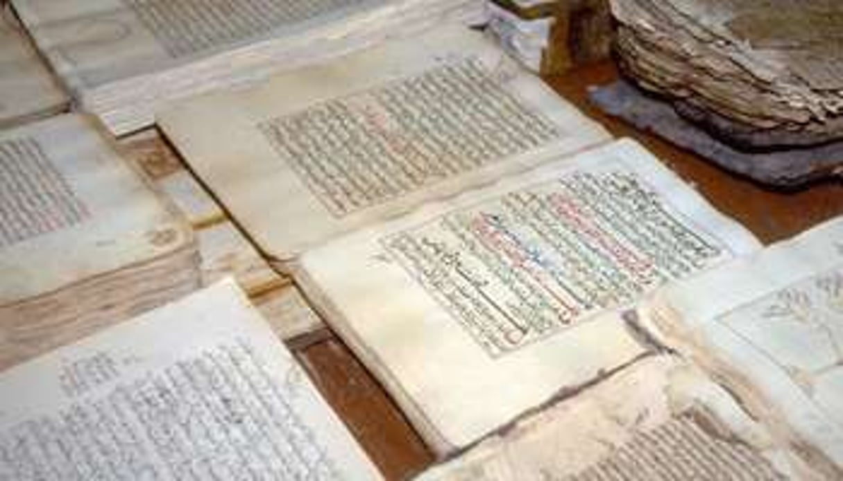 Des manuscrits dans une bibliothèque de Tombouctou, le 1er juillet 2012. © AFP