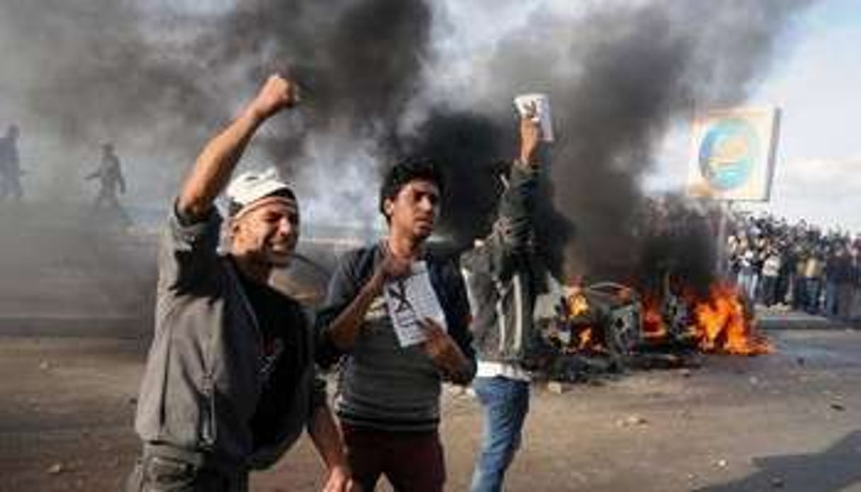 Des manifestants égyptiens appellent à voter © AFP