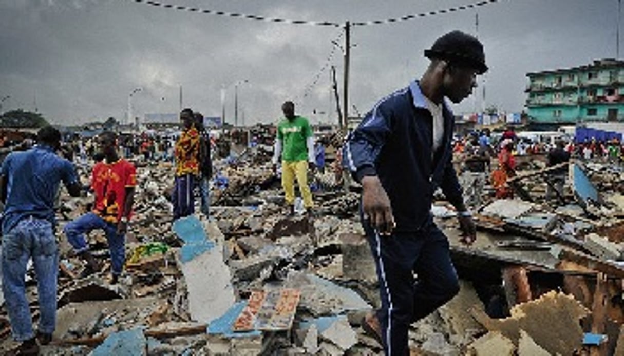 À Abobo, le 15 octobre, après la destruction de bâtiments commerciaux édifiés sans autorisation. © Olivier/JA