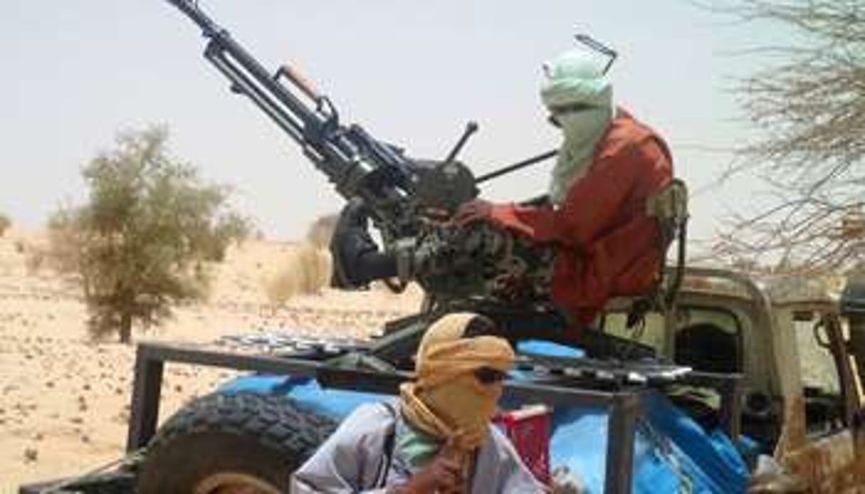 Des islamistes d’Ansar Eddine près de Tombouctou, en avril 2012. © AFP