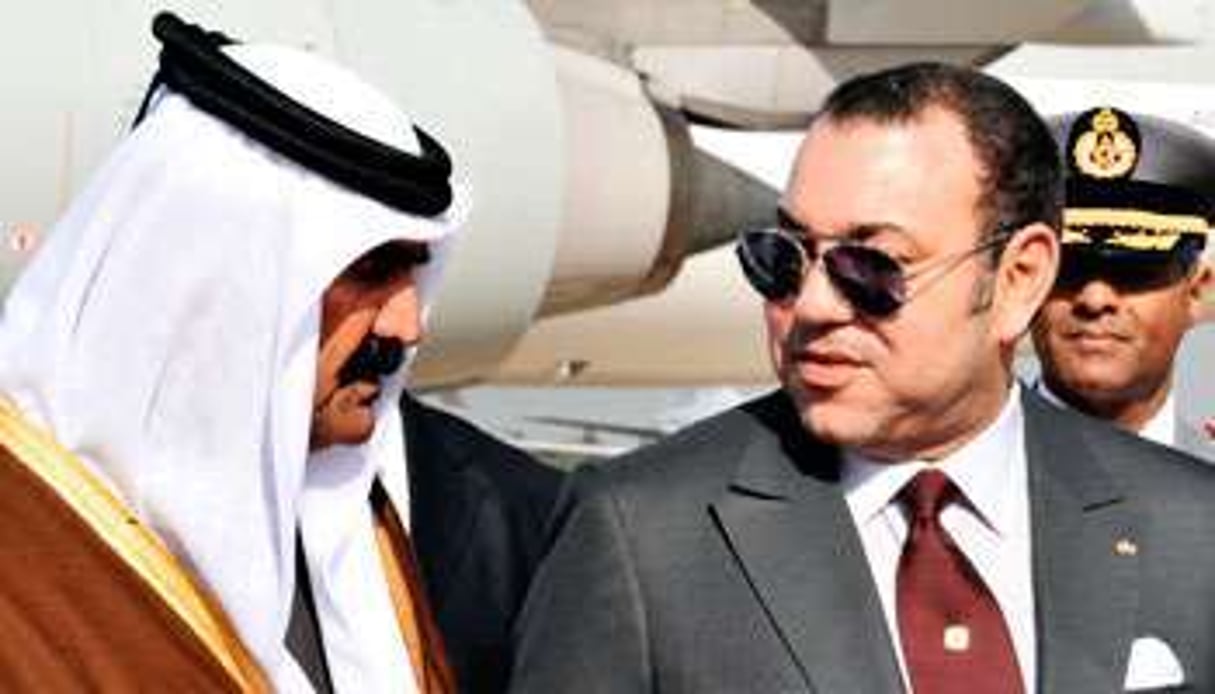 Mohammed VI et Hamad Ibn Khalifa Al Thani, l’émir du Qatar. © AFP