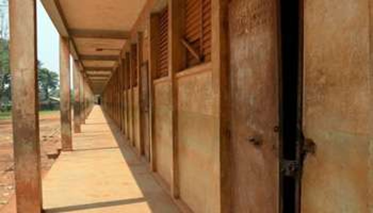 Une école fermée et désertée, le 11 janvier 2013 à Bangui. © AFP