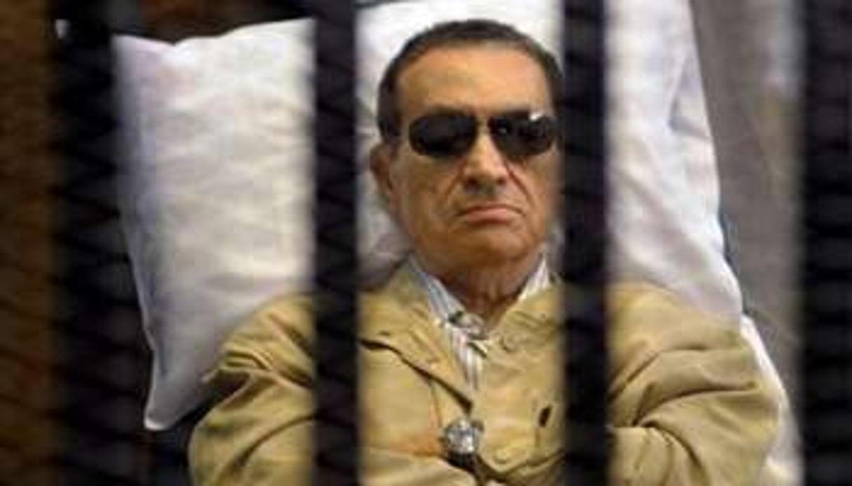 L’ancien président Hosni Moubarak sera rejugé. © AFP