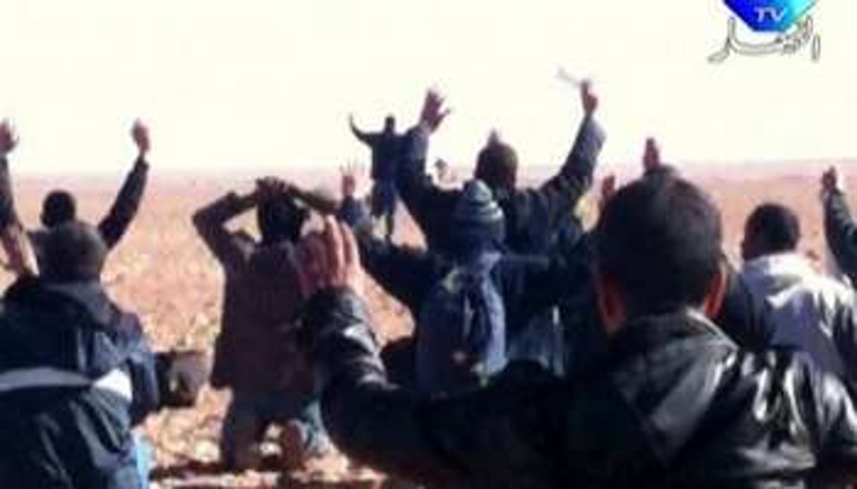 Capture d’écran d’une vidéo d’Ennahar TV montrant des otages du site gazier. © AFP