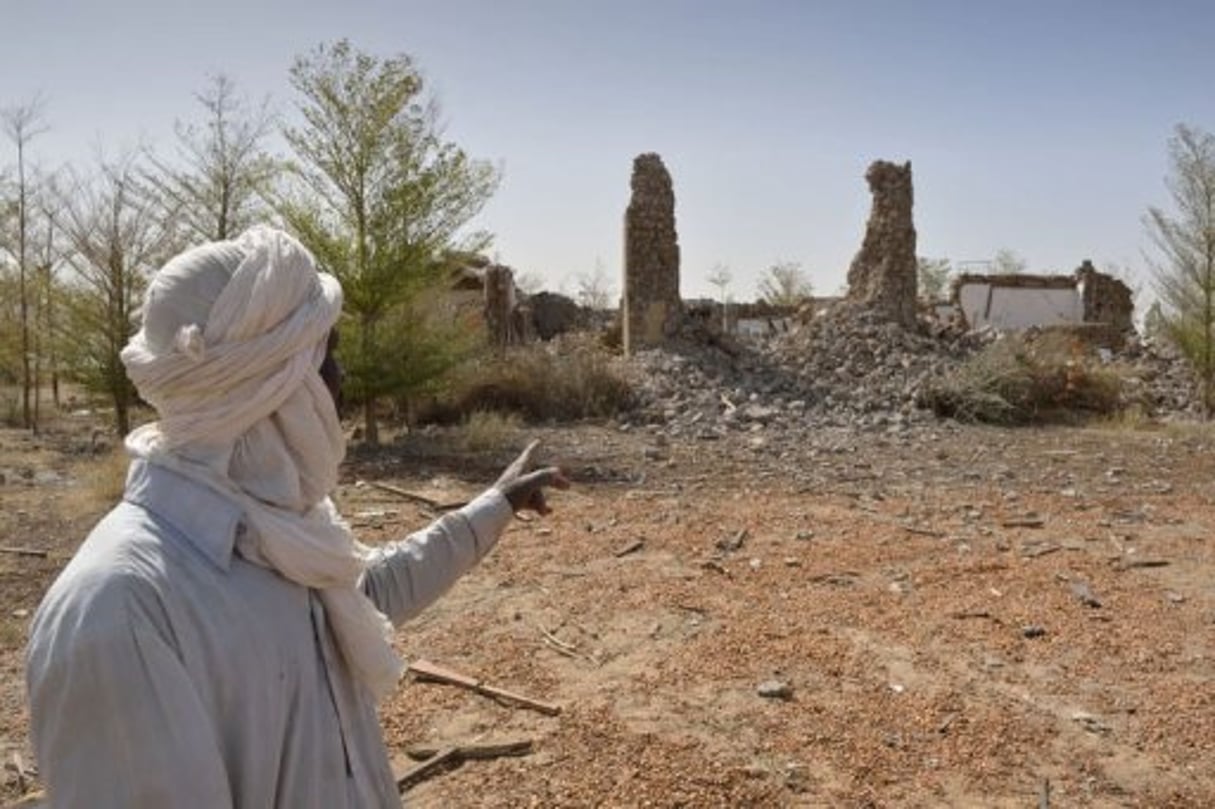 Mali: près de Tombouctou, au milieu des dunes, les ruines de la villa de Kadhafi © AFP