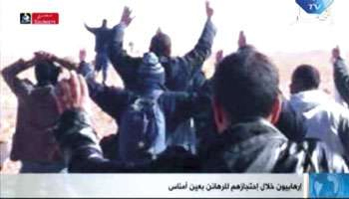 Capture d’écran d’une vidéo montrant les otages en Algérie. © DR
