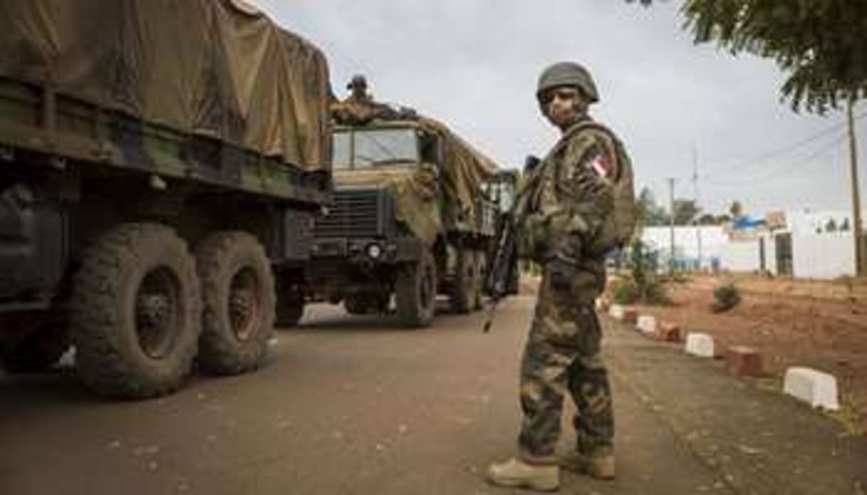 Des troupes françaises sur la base de Sévaré. © AFP