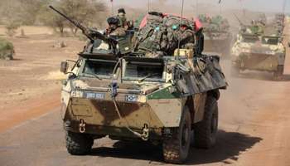 Un convoi de soldats français en direction de Gao, le 7 février 2012 au Mali. © AFP