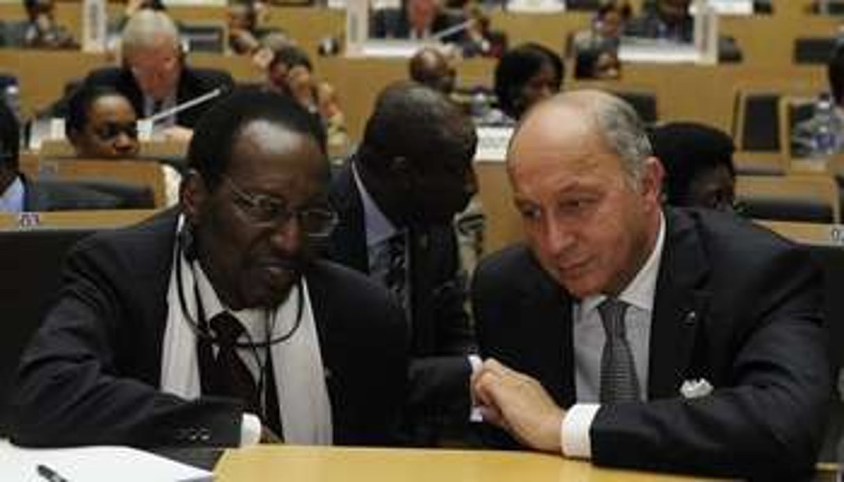 Dioncounda Traoré, le président malien et Laurent Fabius, le chef de la diplomatie française. © AFP