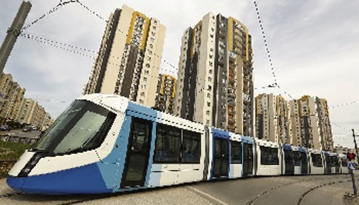 Le tramway d’Alger devrait être étendu : un marché qui intéresse les sociétés de l’Hexagone. © Frederic Reglain/Divergences
