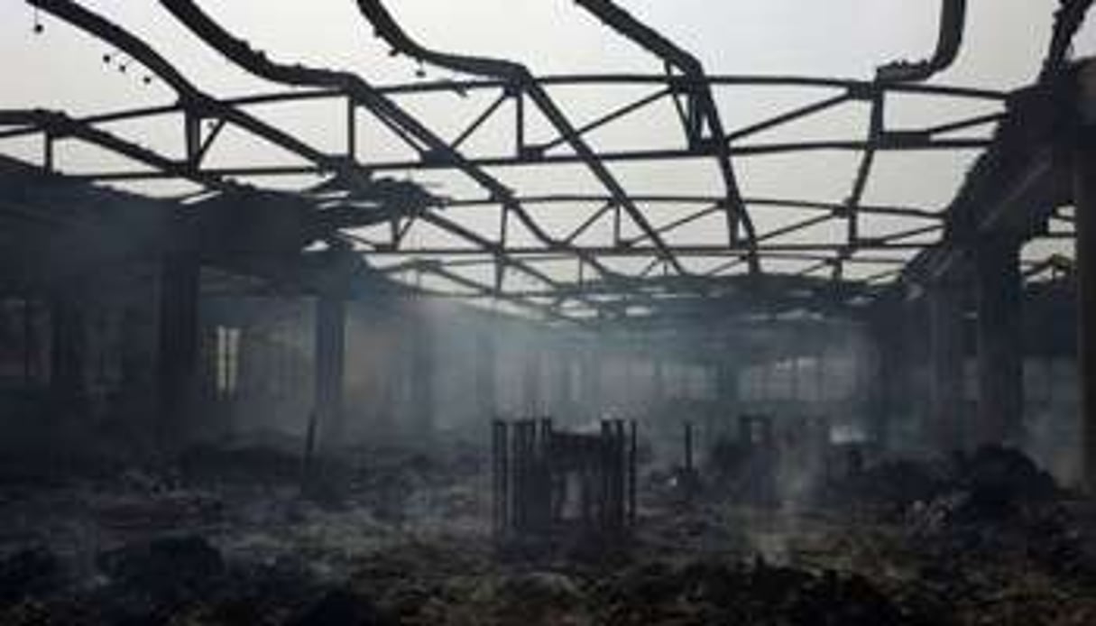 Le marché Adawlato de Lomé, ravagé par un incendie, le 12 janvier 2013. © Peter Hayduk/AFP