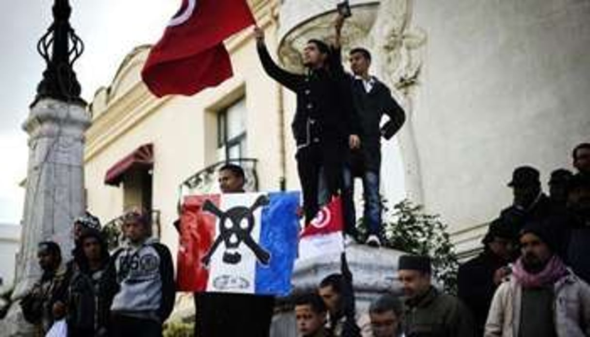 Des militants d’Ennahdha manifestent à Tunis, le 16 février 2013. © Gianluigi Guercia