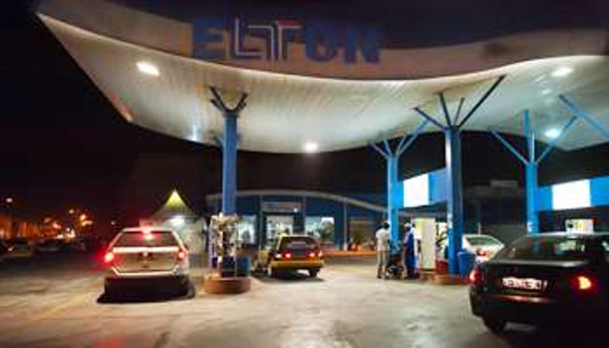 Elton gère un réseau d’une trentaine de stations-service au Sénégal et en Gambie. © Youri Lenquette/JA
