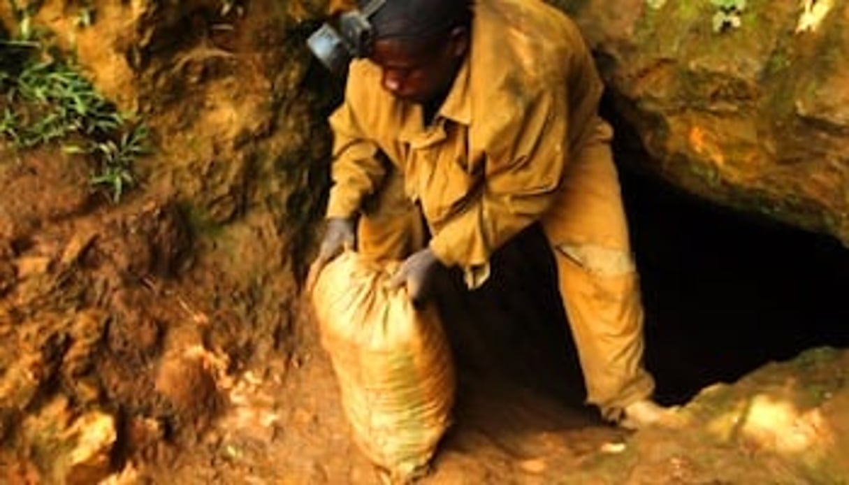 Depuis octobre, les mineurs ont extrait sept conteneurs d’étain (d’une valeur de 1,7 million de dollars) © Itri