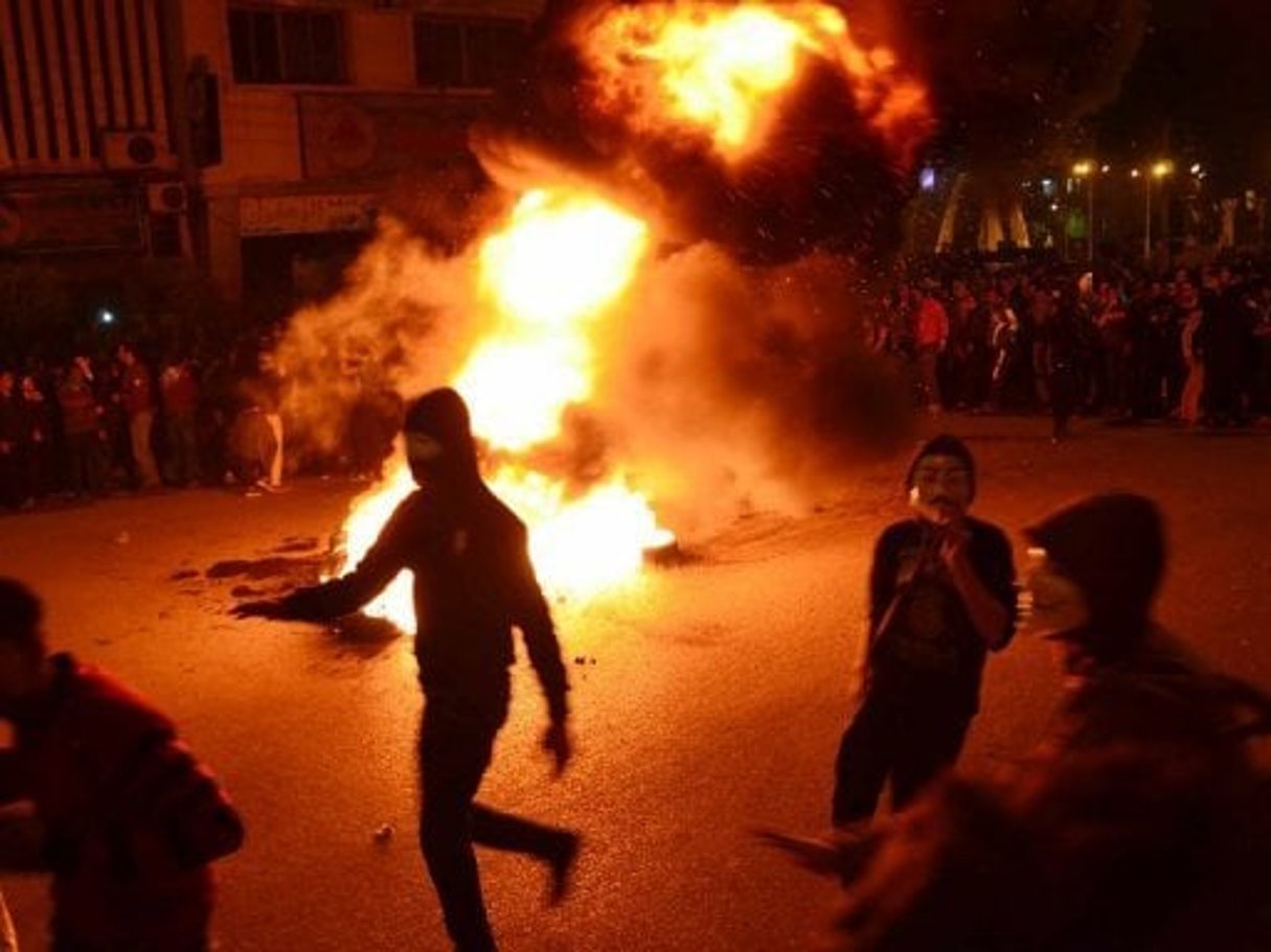 Egypte: des manifestants mettent le feu à un commissariat à Port Saïd © AFP