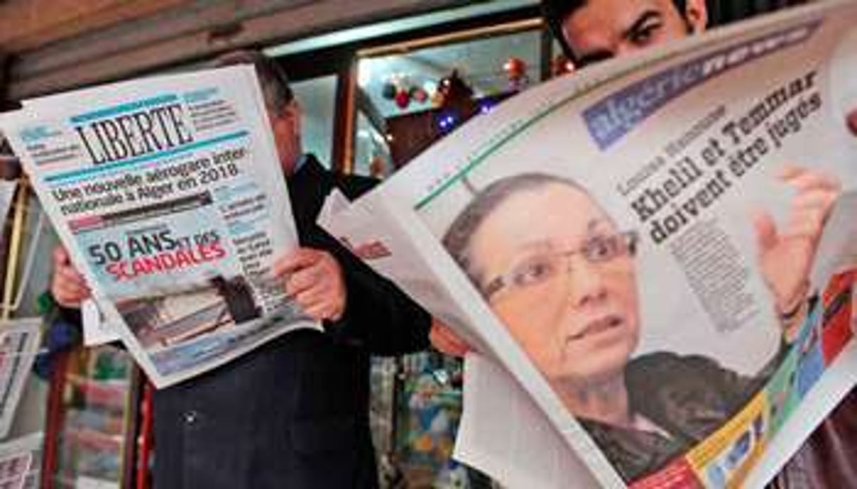 La presse algérienne s’est largement fait écho du scandale de la Sonatrach. © Louizza Ammi pour J.A.