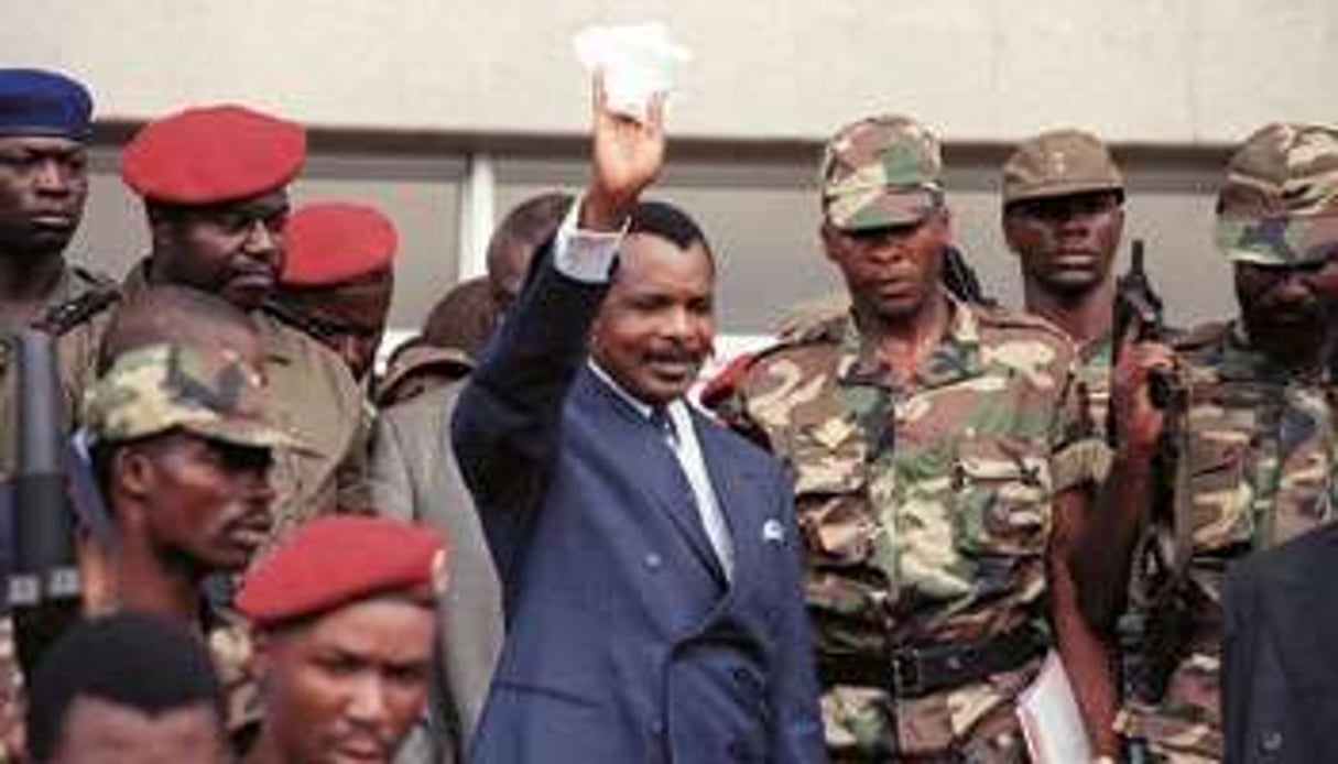 Le retour de Sassou Nguesso au pouvoir. Brazzaville, le 25 octobre 1997 © Jean-Philippe Ksiazek/AFP