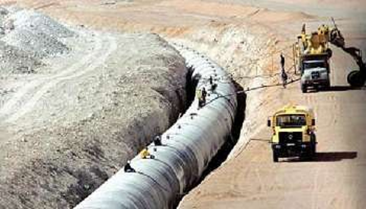 Un pipeline en Algérie. © AFP