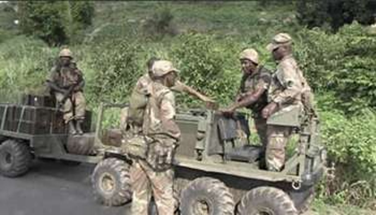Des soldats sud-africains près de Begoua (17km de Bangui). © Reuters