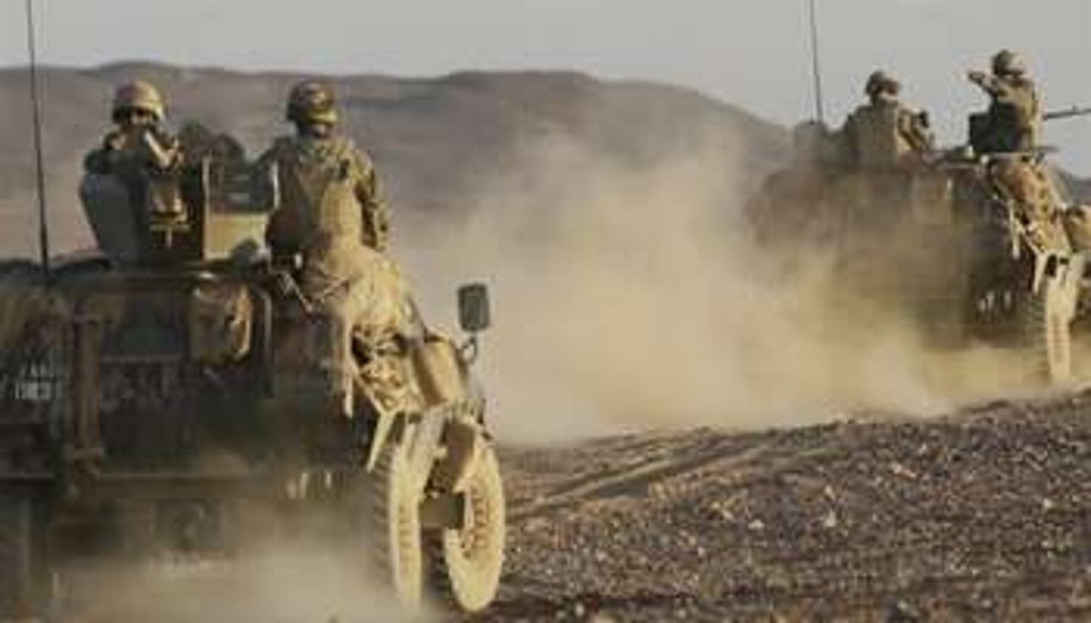 Des soldats français patrouillent dans le massif Adrar des Ifoghas au Nord-Mali. © AFP
