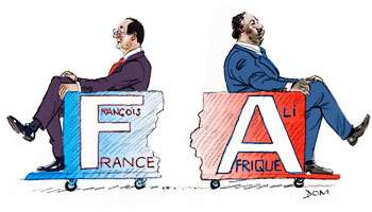 François Hollande (à g.) et Ali Bongo. © Dom