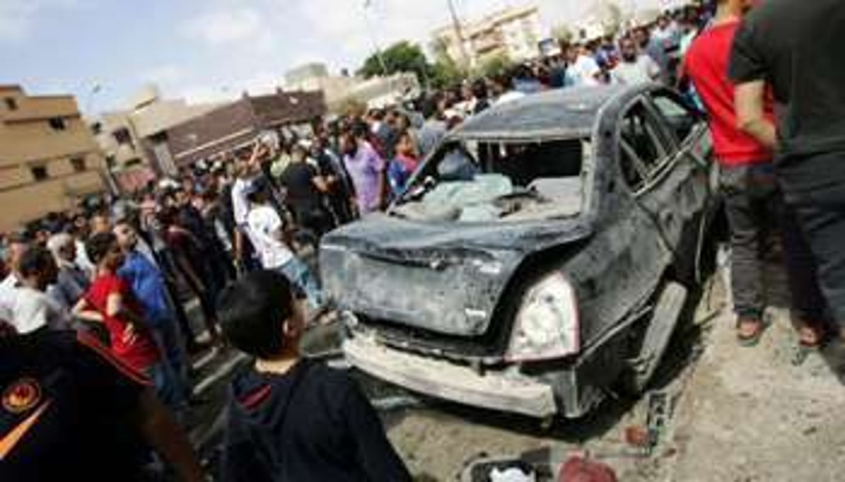 Un voiture piégée a explosé près de l’hôpital al-Jala de Benghazi, le 13 mai 2013. © AFP