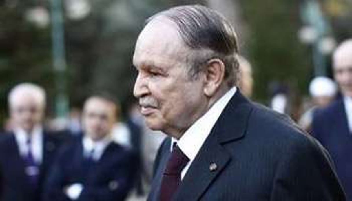 Cela fait plus de trois semaines que le président Boutéflika est hospitalisé à Paris. © AFP