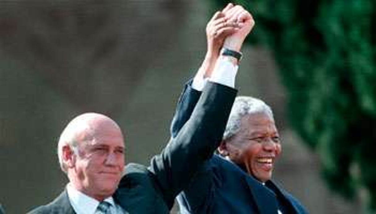 Frederick de Klerk et Nelson Mandela, en 1994. © DR