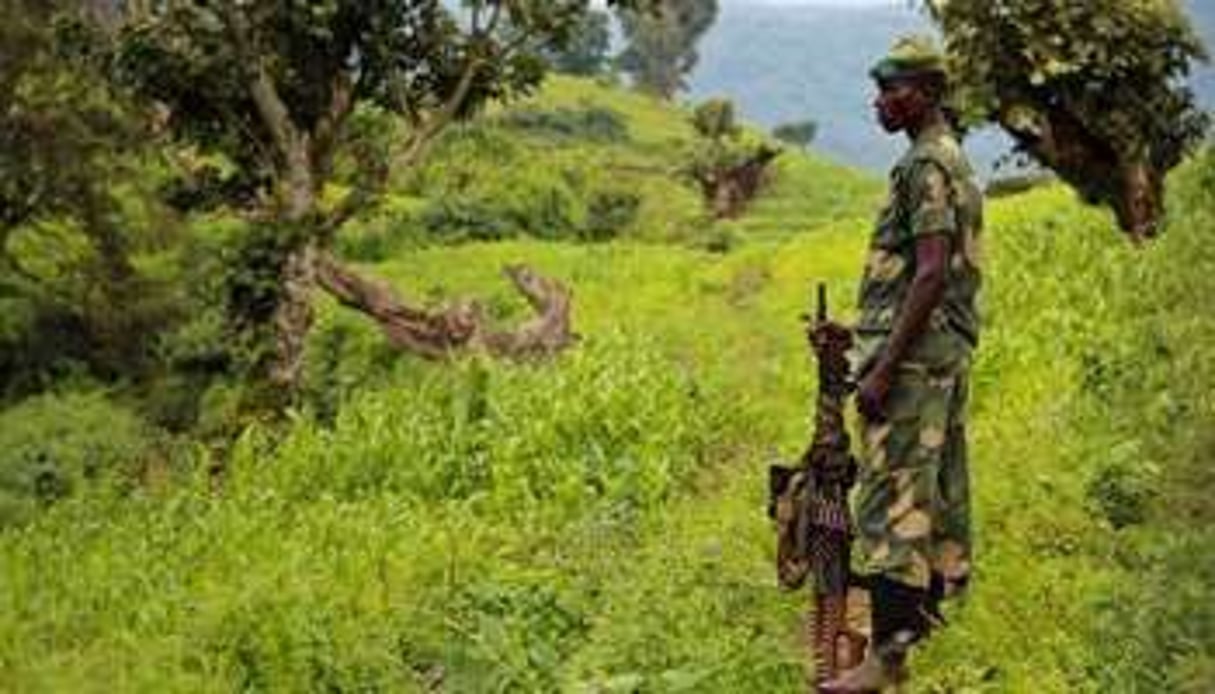 Un soldat mutin appartenat au M23 (Mouvement du 23 mars), le 3 juin 2012 au Nord Kivu en RDC. © Melanie Gouby/AFP