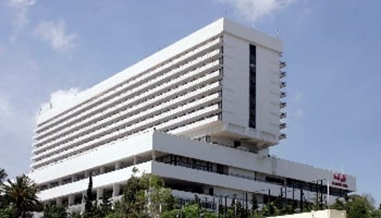 L’hôtel El Aurassi, à Alger. L’Algérie représente le premier marché de la France en Afrique avec plus de 10 milliards d’euros échangés en 2012. DR