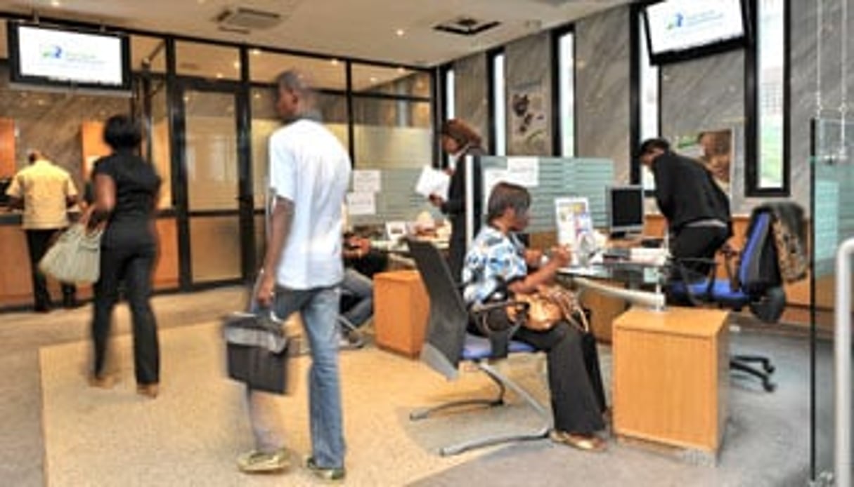 La Standard Bank, numéro un de la nation Arc-en-Ciel, d’est lancée à l’assaut de l’Afrique de l’Ouest en 1999 © Nabil Zorkot pour J.A