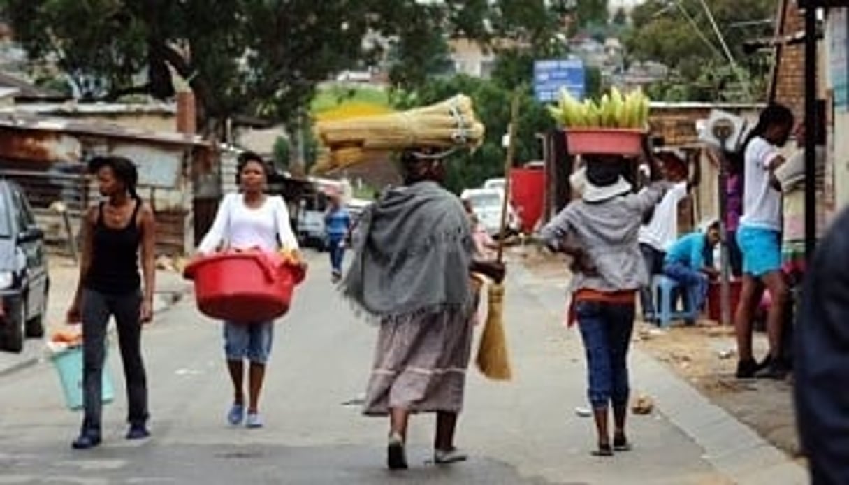 Attendue à 2,4% pour 2013, la croissance de l’Afrique du Sud n’a atteint que 0,9% sur un an à fin mars, selon les statistiques officielles publiées le 28 mai dernier. © AFP