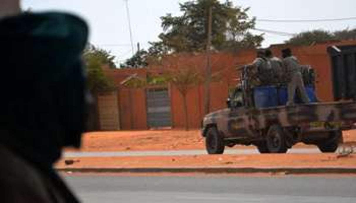 Des soldats dans Niamey au Niger, le 26 janvier 2013. © AFP