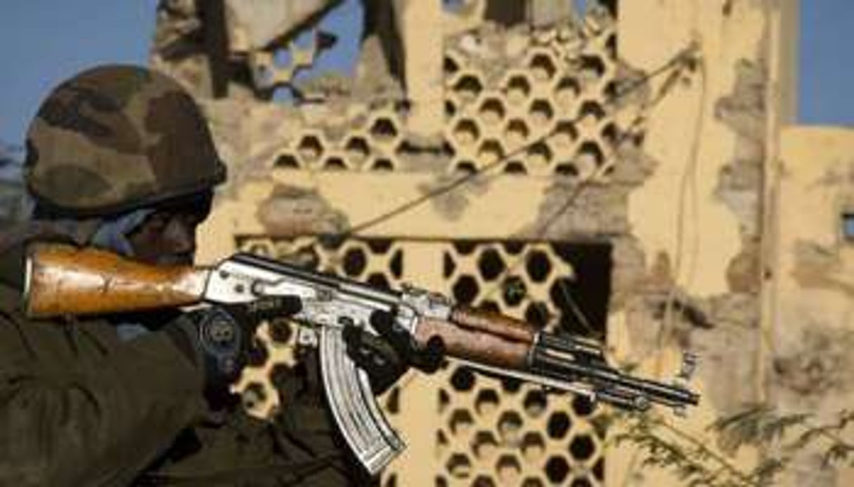 Au niveau individuel, les soldats maliens sont souvent appelés à utiliser le « système D ». © Joël Saget/AFP