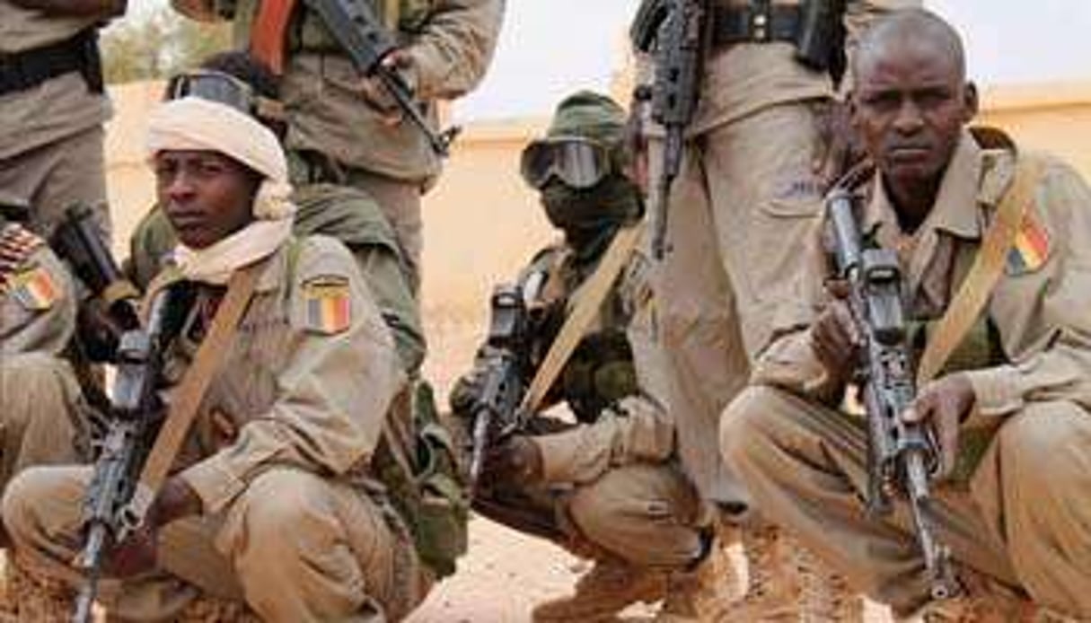 Les soldats tchadiens qui paient un lourd tribu au Mali défileront sur les Champs Élysées. © AFP