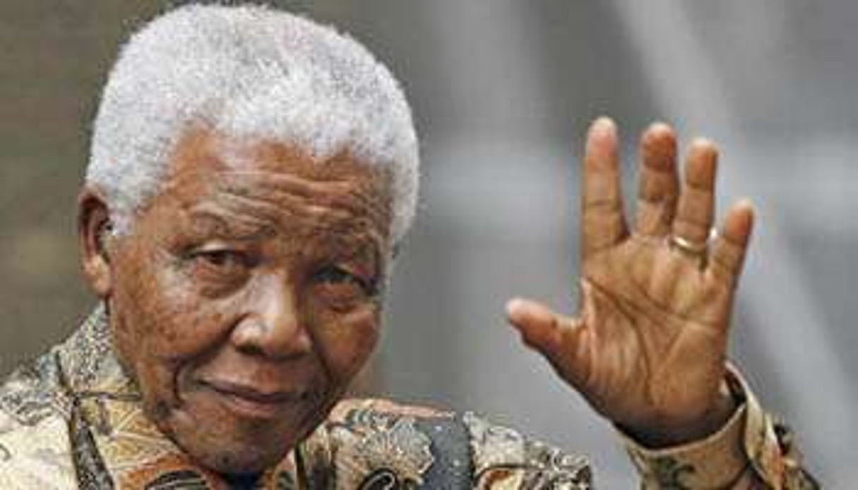 L’ancien président sud-africain Nelson Mandela à Londres, le 28 août 2007. © AFP