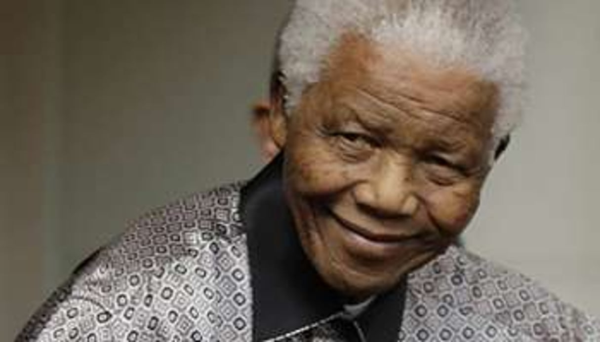 L’ancien président sud-africain Nelson Mandela à Londres, le 26 Juin 2008. © AFP