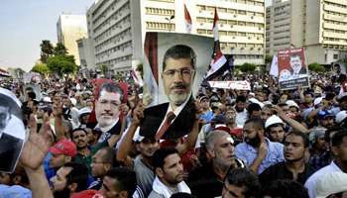 Une manifestation de partisans de Mohamed Morsi, le 5 juillet, au Caire. © AFP