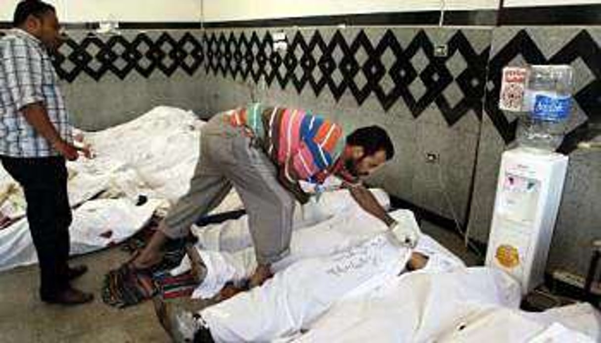 Identification des corps des victimes des violences, Caire, le 27 juillet 2013. © AFP