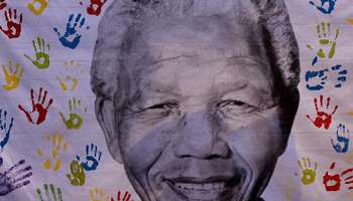 Un portrait de Nelson Mandela. © AFP