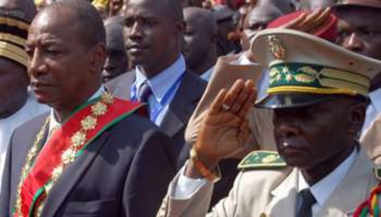 Le président Alpha Condé avec le général Nouhou Thiam, arrêté le 19 juillet 2011. © AFP