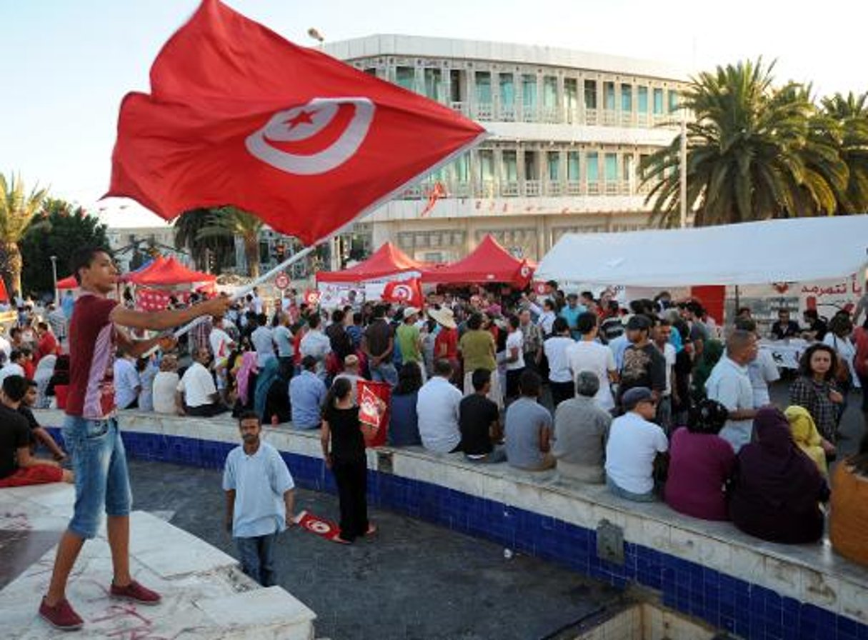 Tunisie: les islamistes au pouvoir appellent à manifester mardi © AFP