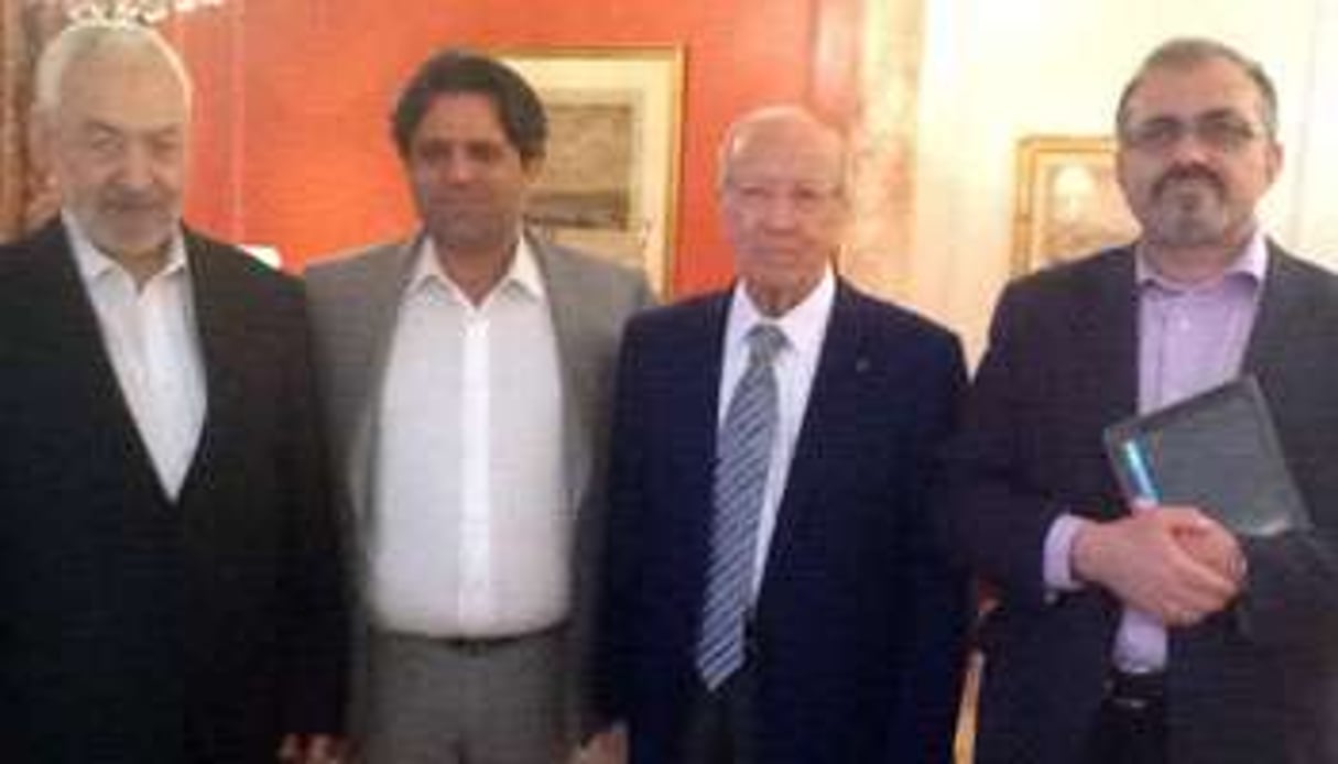 Rached Ghannouchi (1er à g.) et Béji Caïd Essebsi (3e en partant de la g.) à Paris. © DR