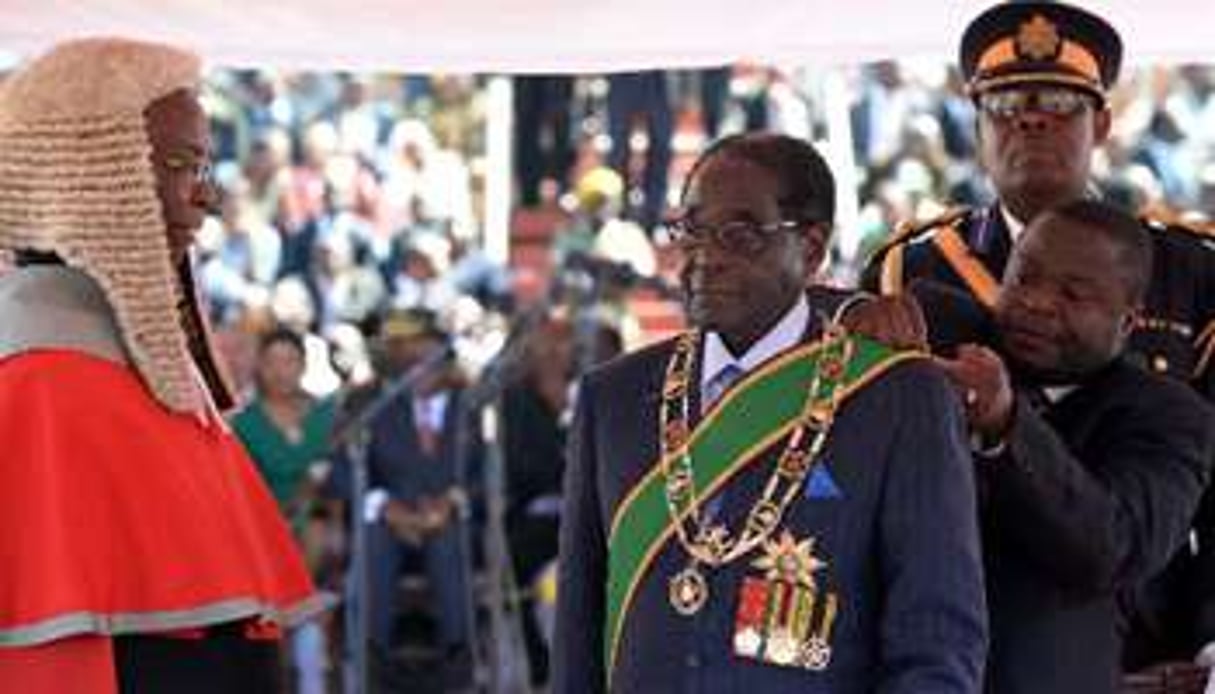 Robert Mugabe lors de son investiture à Harare, le 22 août 2013. © AFP